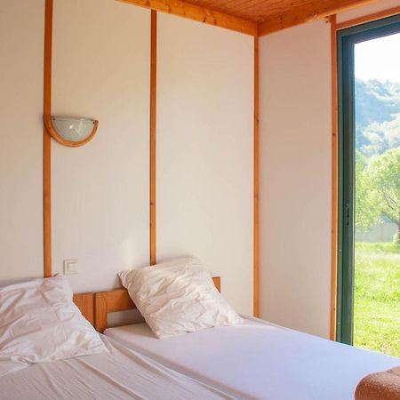 Les Chalets De Booz Saint-Germain-du-Teil Экстерьер фото