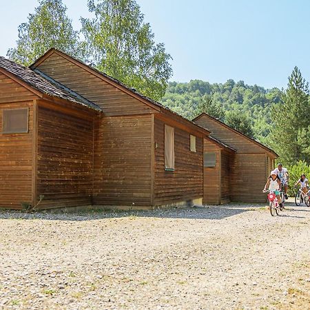 Les Chalets De Booz Saint-Germain-du-Teil Экстерьер фото