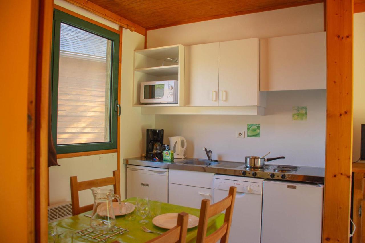 Les Chalets De Booz Saint-Germain-du-Teil Экстерьер фото
