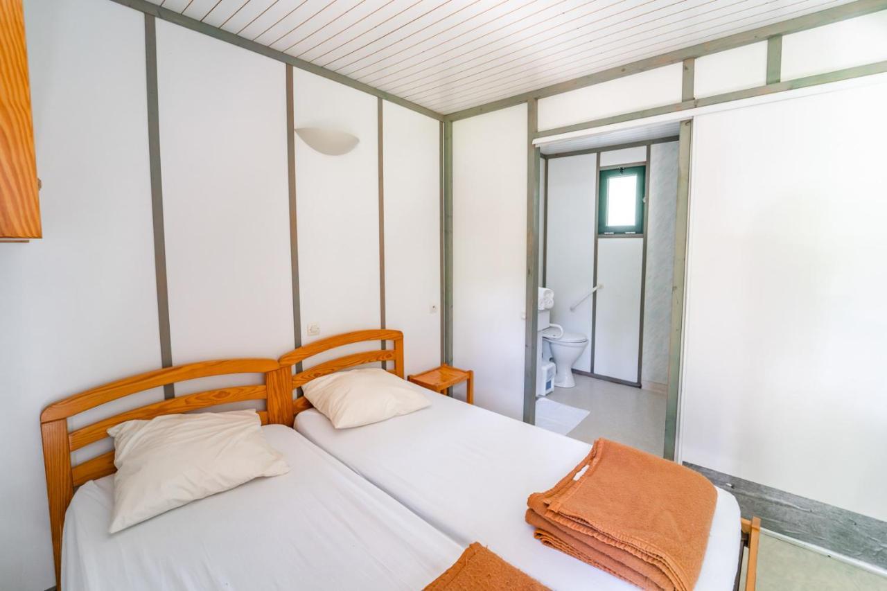 Les Chalets De Booz Saint-Germain-du-Teil Экстерьер фото