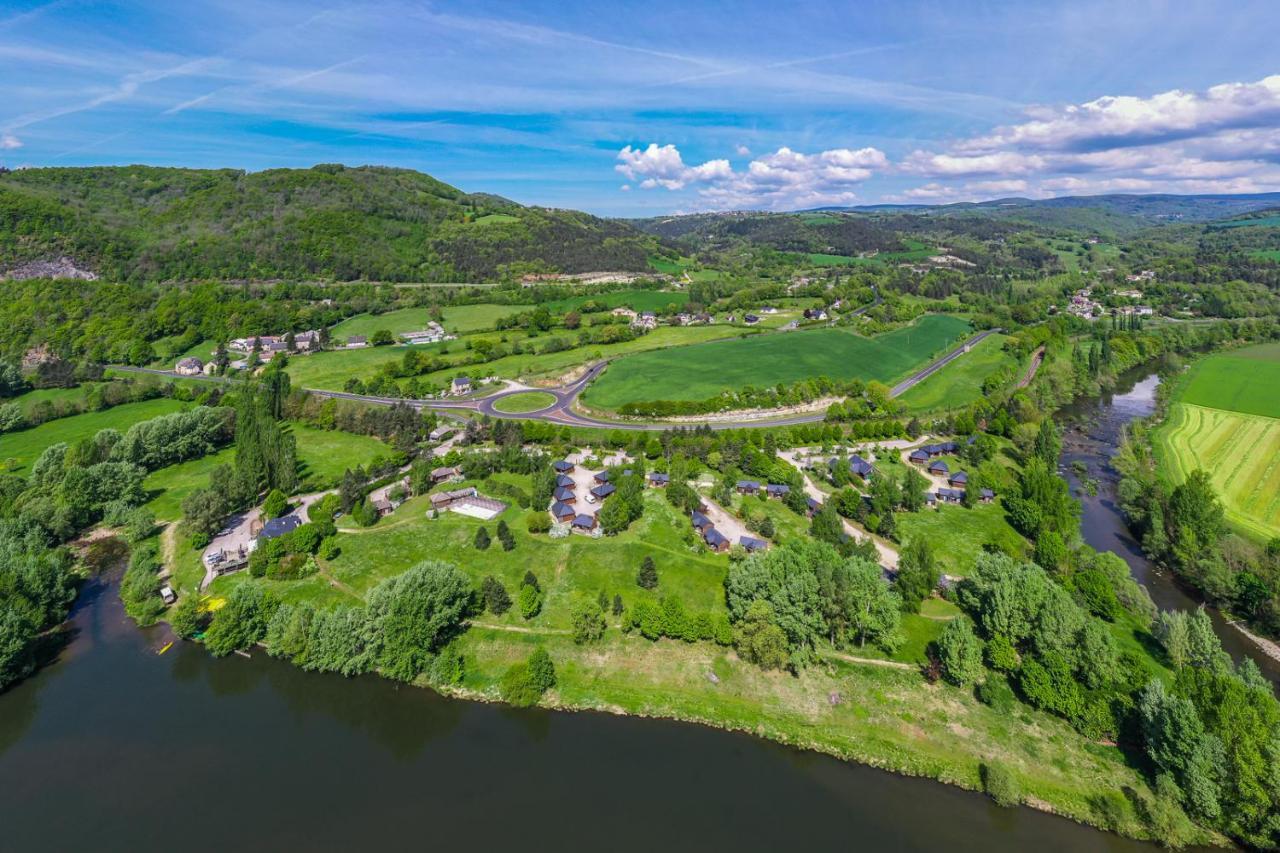 Les Chalets De Booz Saint-Germain-du-Teil Экстерьер фото