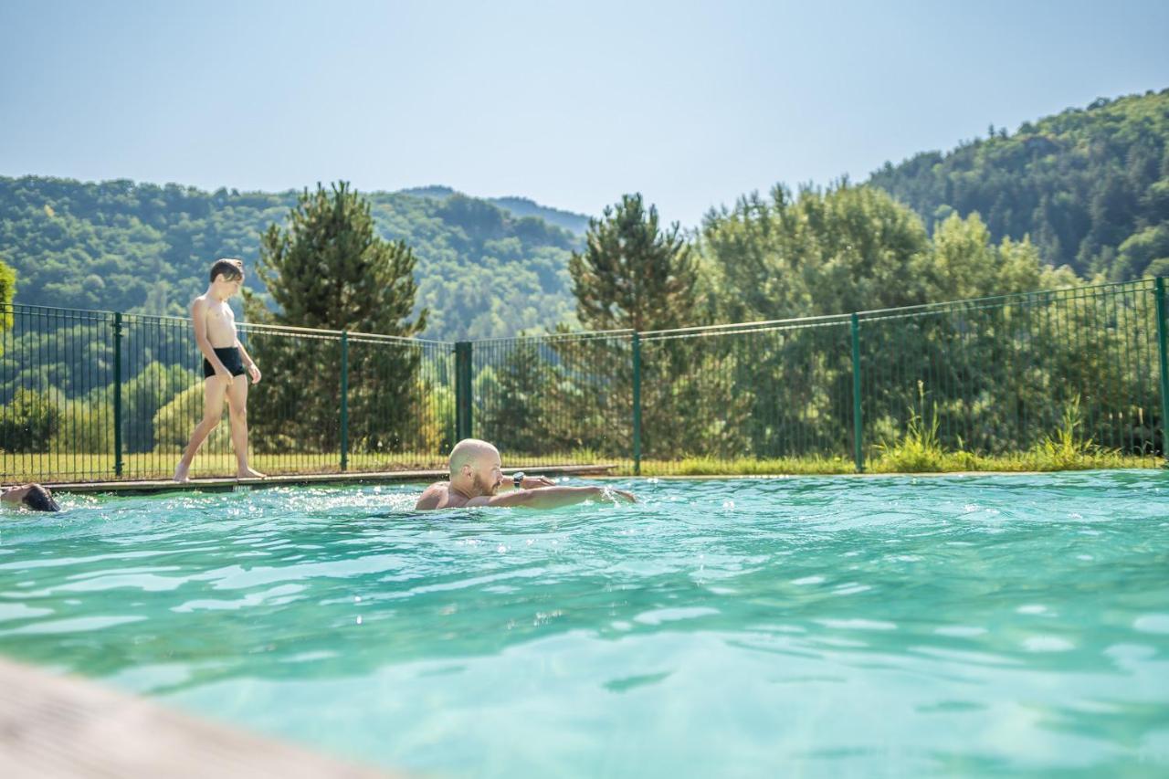 Les Chalets De Booz Saint-Germain-du-Teil Экстерьер фото