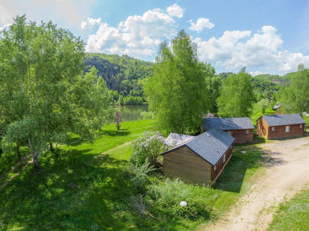 Les Chalets De Booz Saint-Germain-du-Teil Экстерьер фото